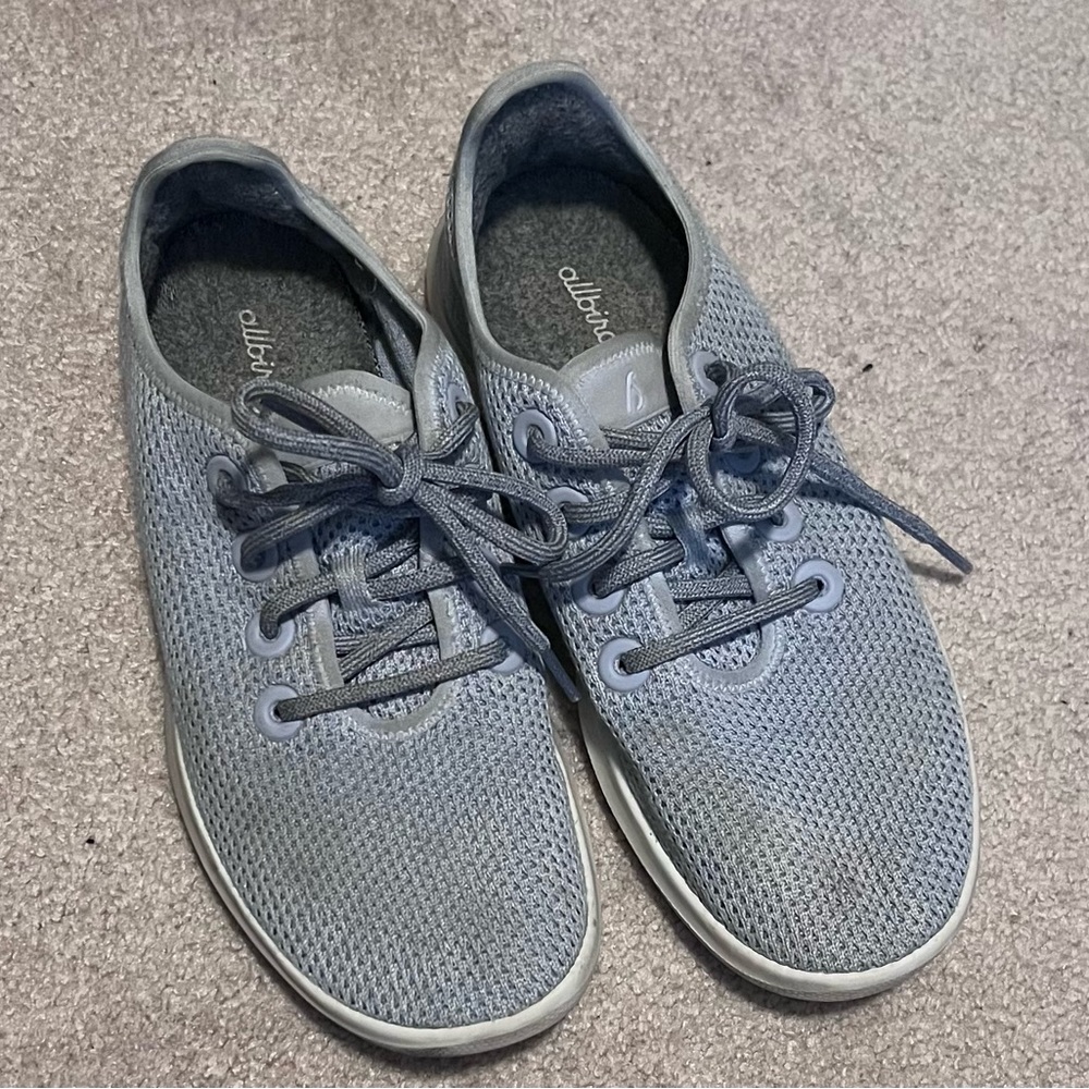 Allbirds Tree Runners size 9